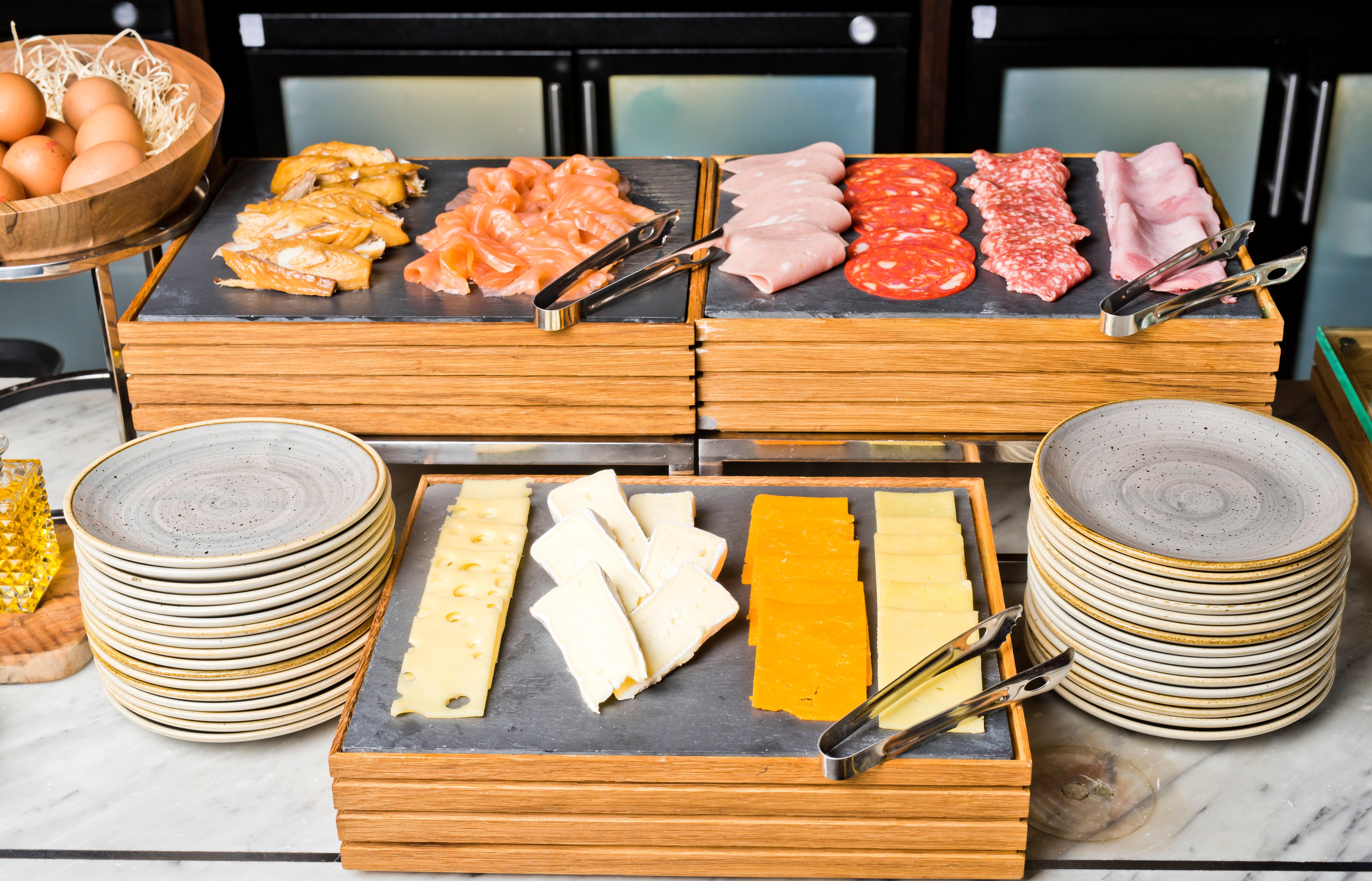 Intercontinental Edinburgh The George By Ihg Hotel Ngoại thất bức ảnh A selection of cold cuts and cheese