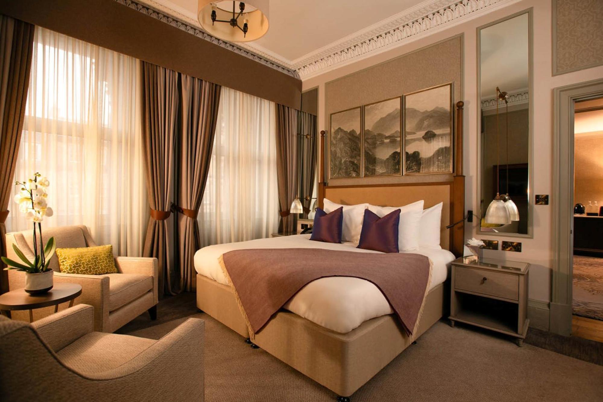Intercontinental Edinburgh The George By Ihg Hotel Ngoại thất bức ảnh A bedroom at the hotel