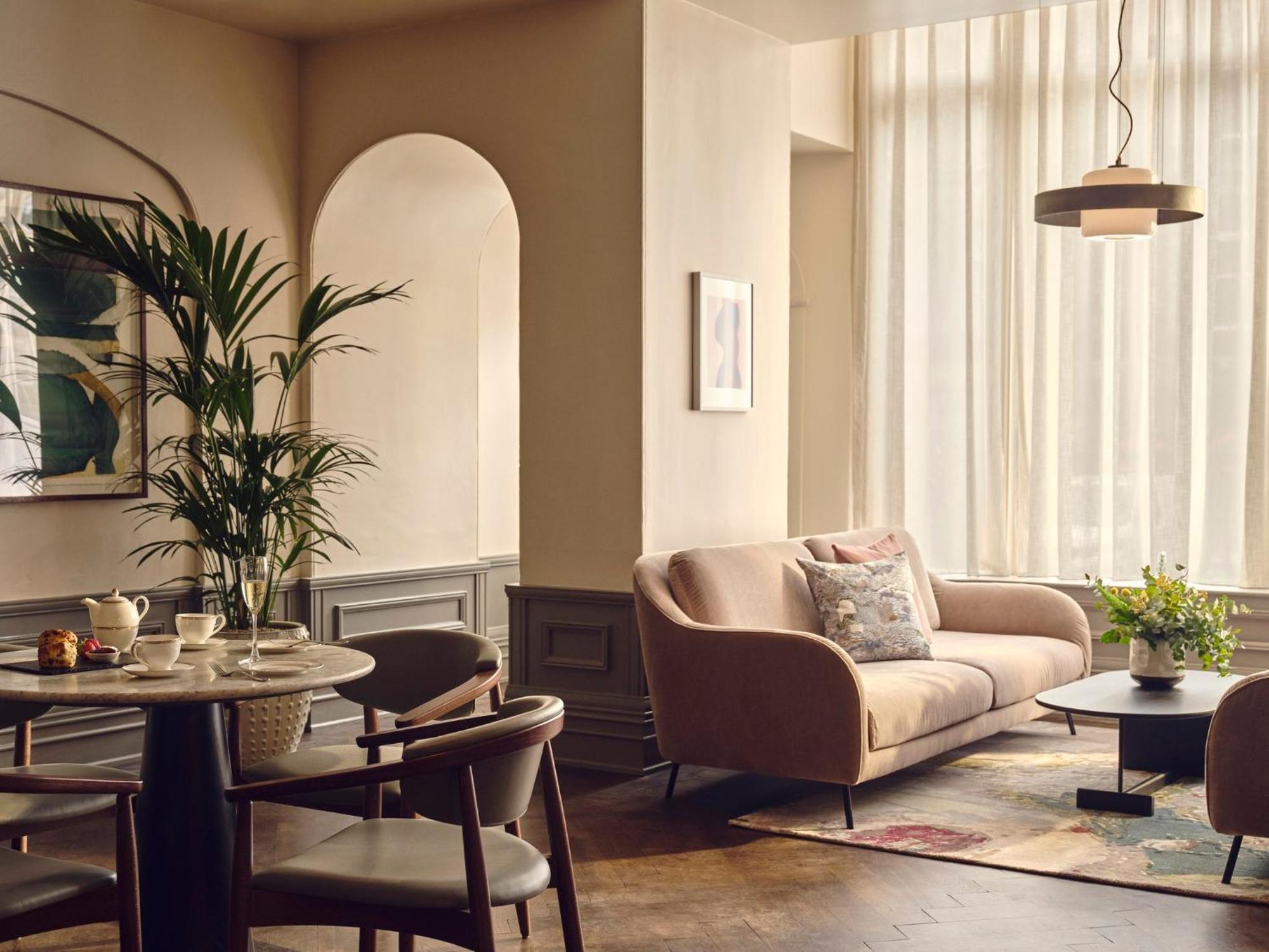 Intercontinental Edinburgh The George By Ihg Hotel Ngoại thất bức ảnh The Living Room at The Ivy Collection