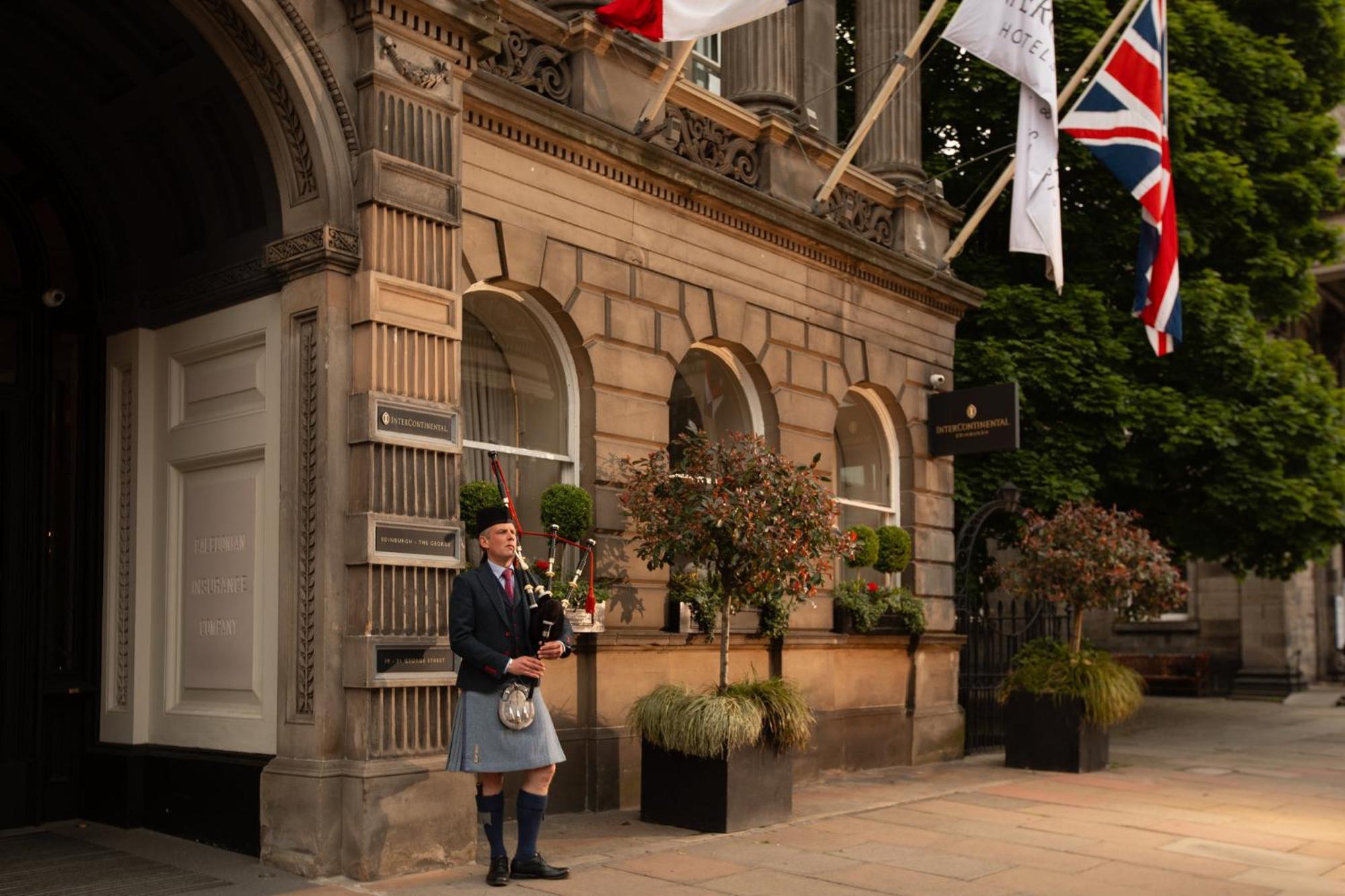 Intercontinental Edinburgh The George By Ihg Hotel Ngoại thất bức ảnh The hotel in 2011
