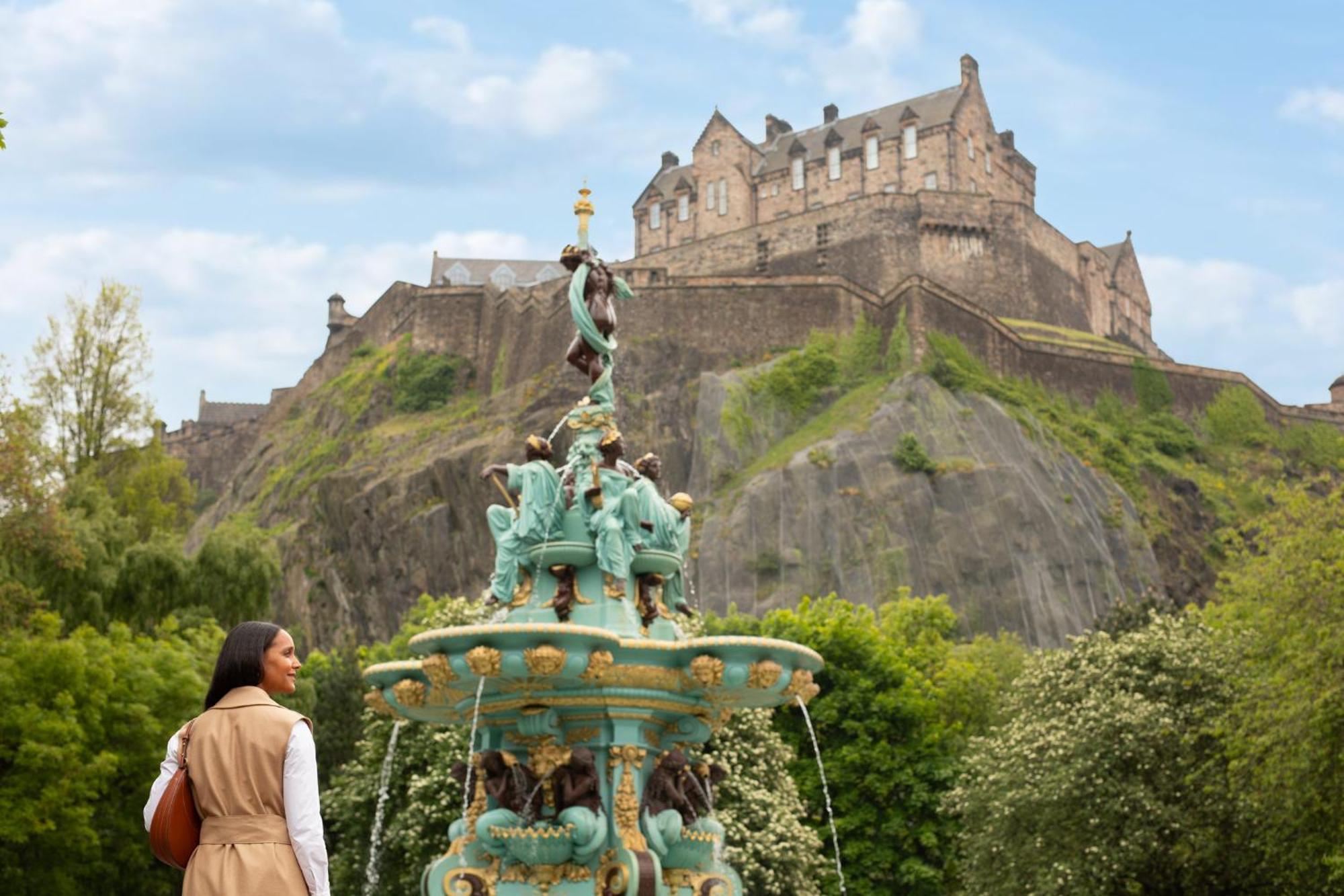 Intercontinental Edinburgh The George By Ihg Hotel Ngoại thất bức ảnh Fountain at Edinburgh Castle
